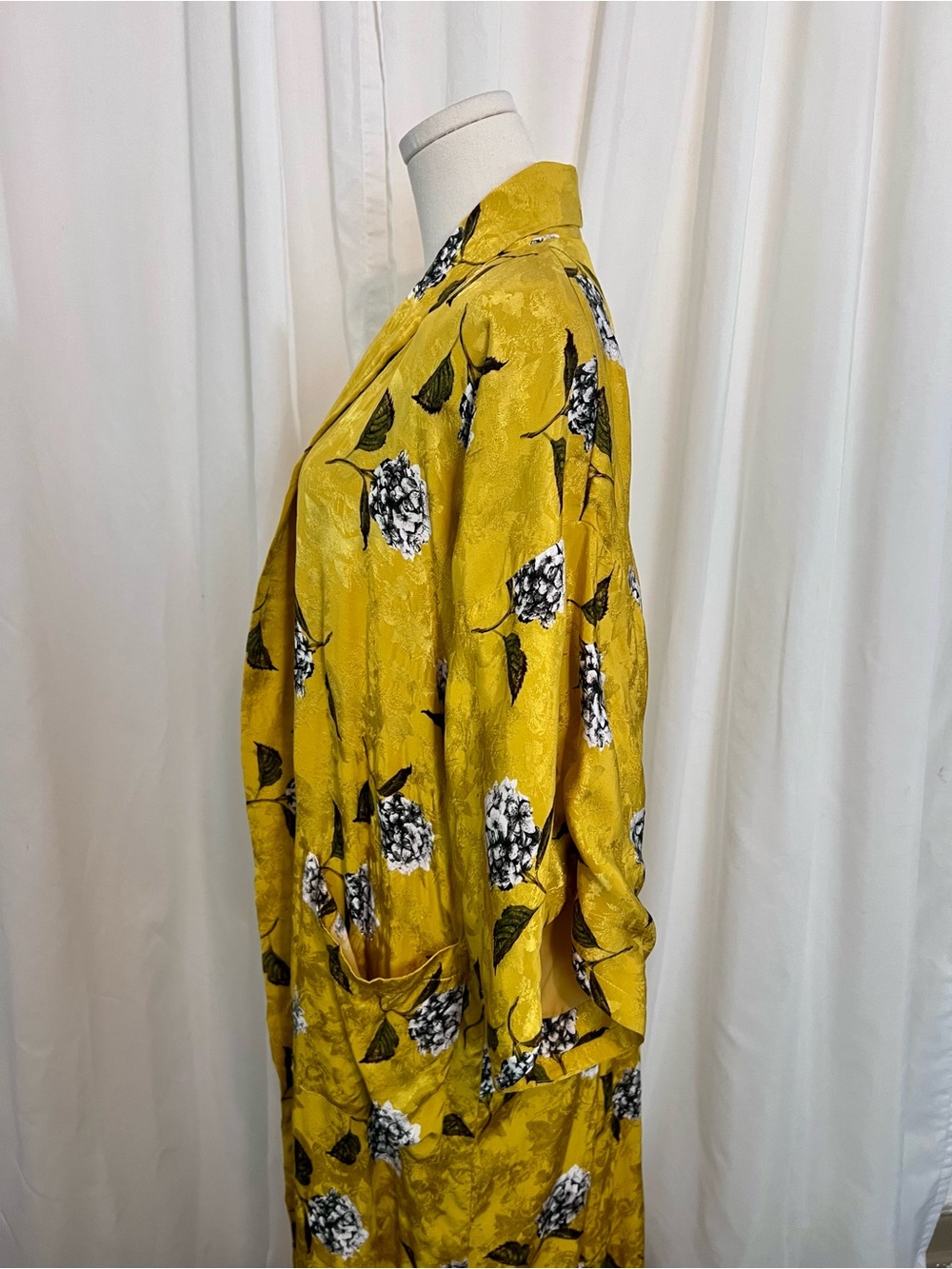 Topshop Satin Floral Long Kimono Coat. - Picture 5 of 7
